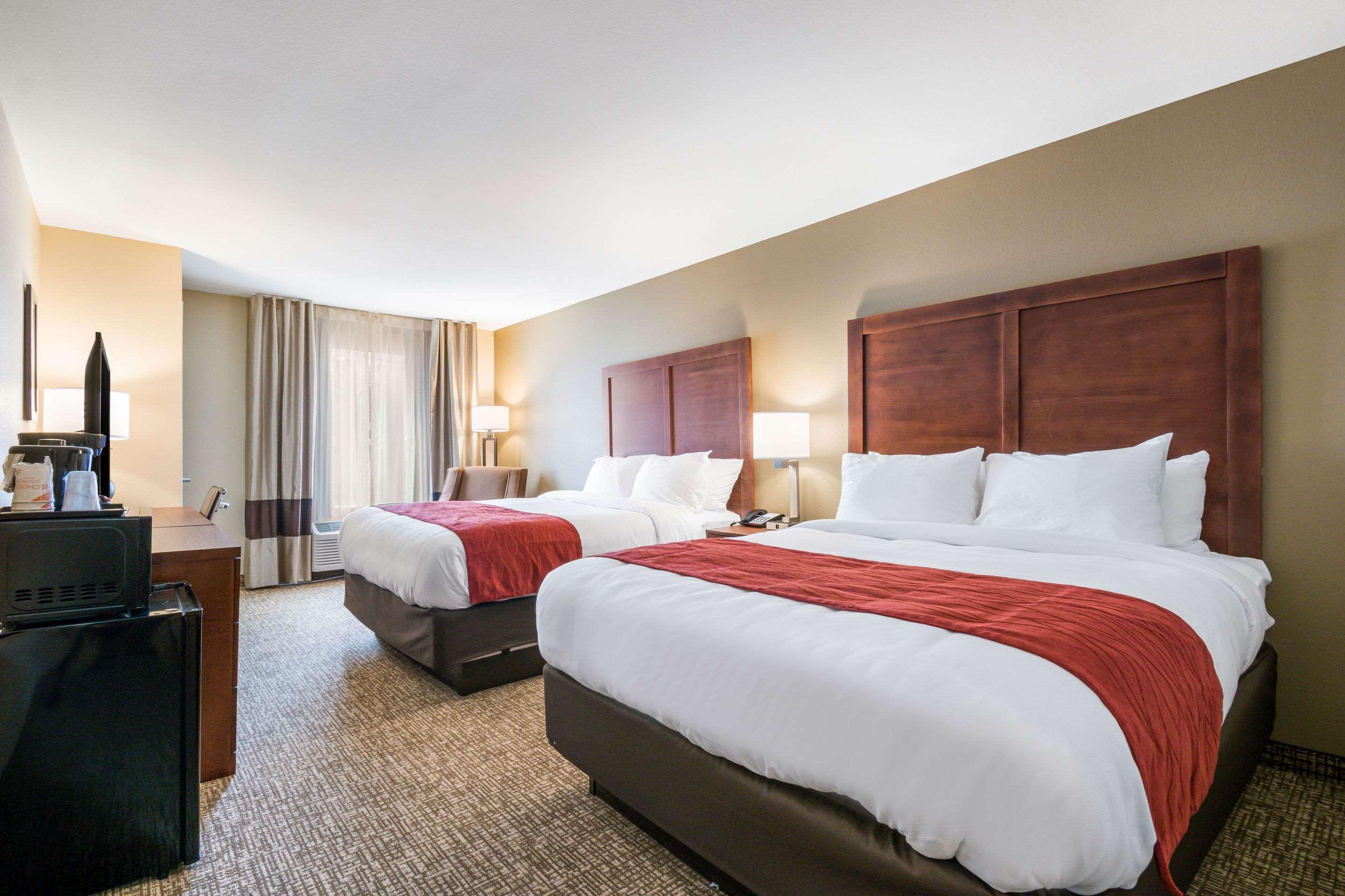 Comfort Inn & Suites Harrisburg - Hershey West Eksteriør billede